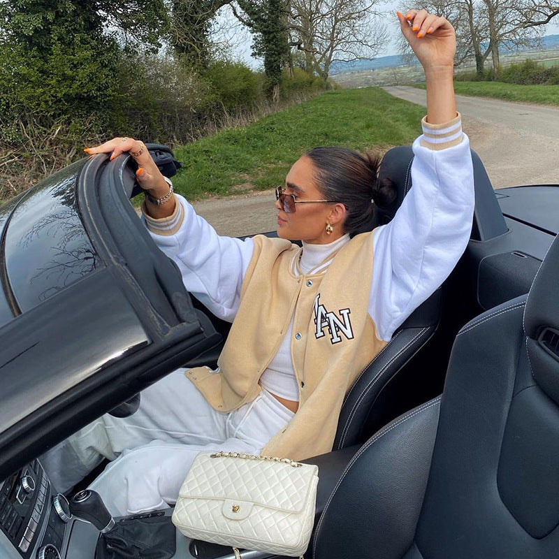 Veste beige de baseball décontractée et ample